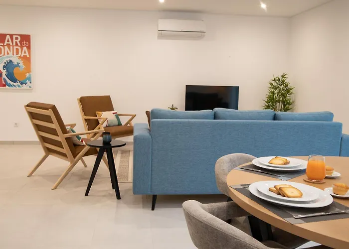 Lar Da Onda - By Sch Daire Nazaré